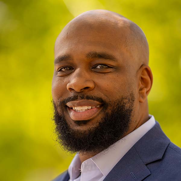 Headshot of Chris Pruitt